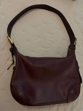 Fossil Pebbled Leather Hobo in Wine